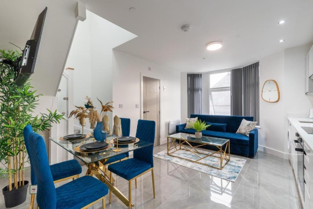 Luxurious Apartments - In Кардифф Экстерьер фото