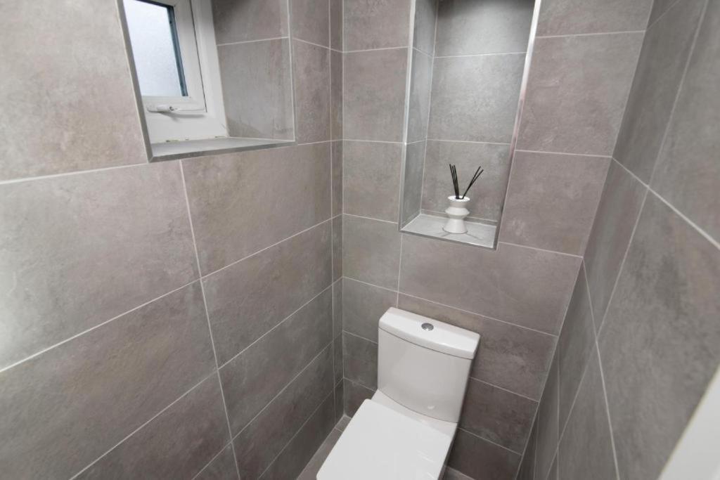Luxurious Apartments - In Кардифф Экстерьер фото